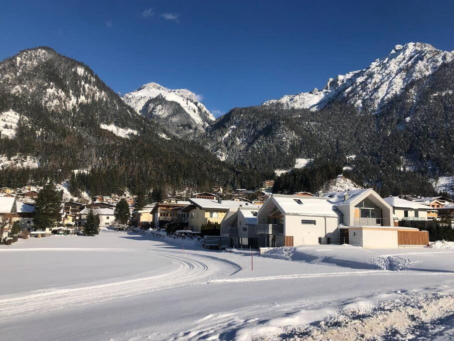 Urban Alpine Penthouse With Lake View マウラッハ エクステリア 写真
