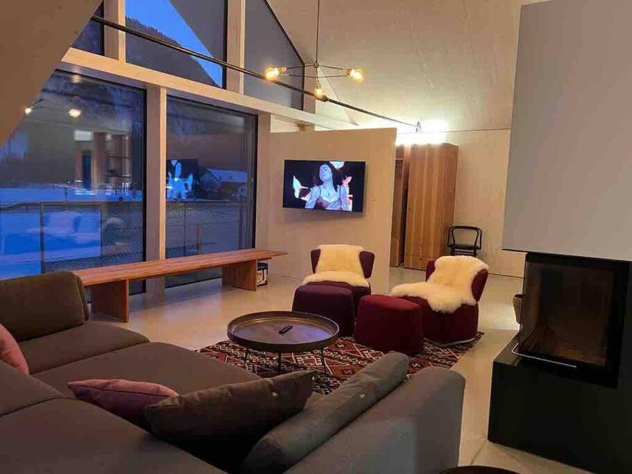Urban Alpine Penthouse With Lake View マウラッハ エクステリア 写真