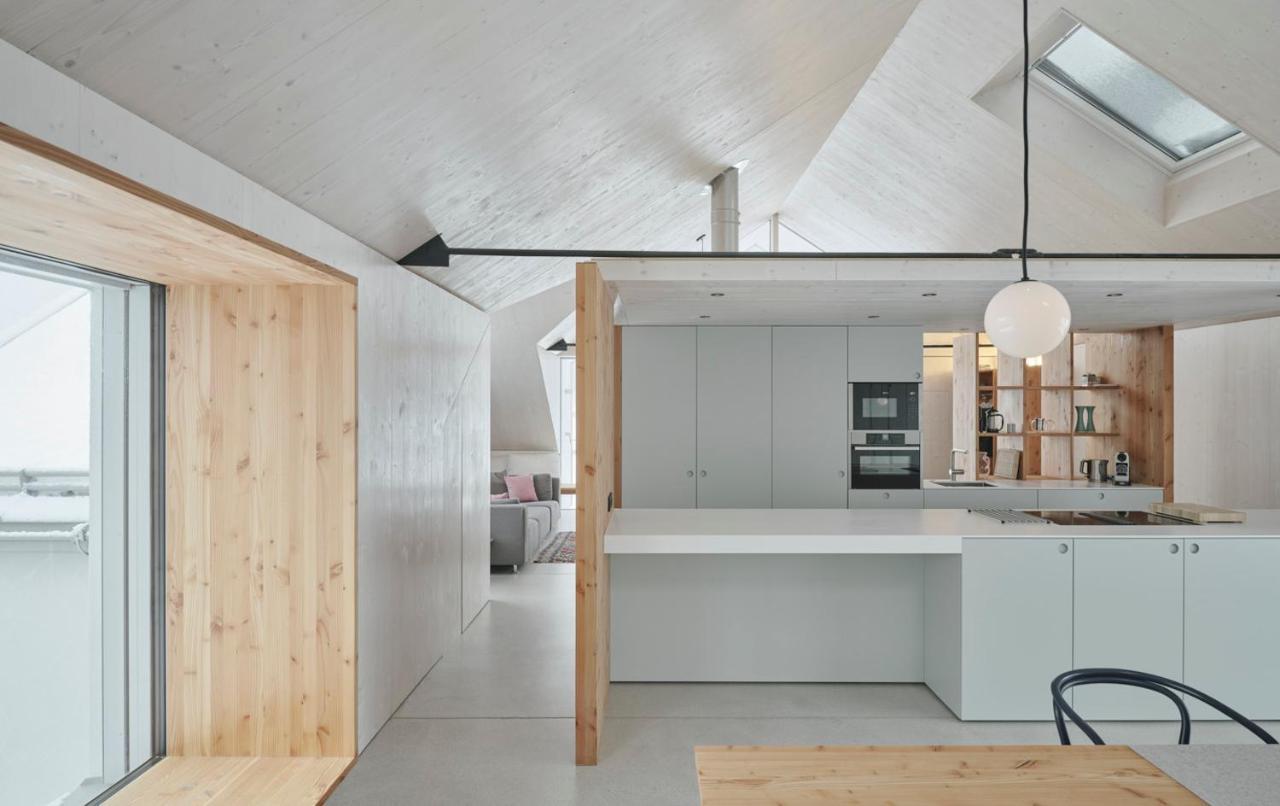 Urban Alpine Penthouse With Lake View マウラッハ エクステリア 写真
